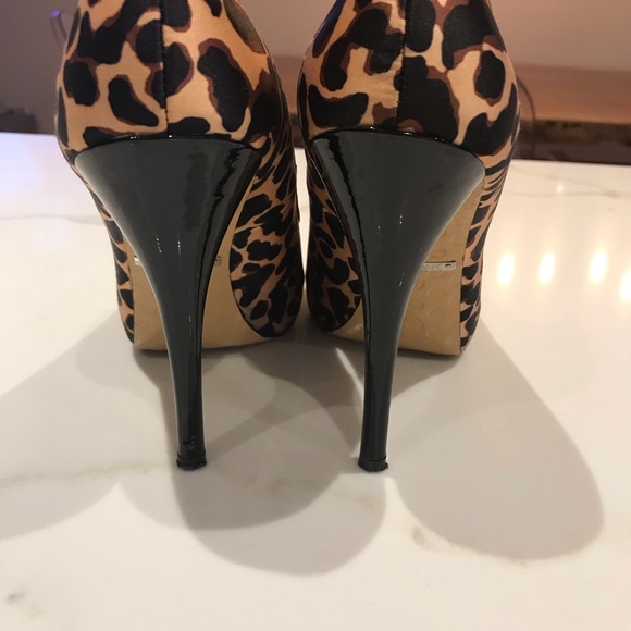 Betsy Johnson leapord heels - Picture 4 of 7